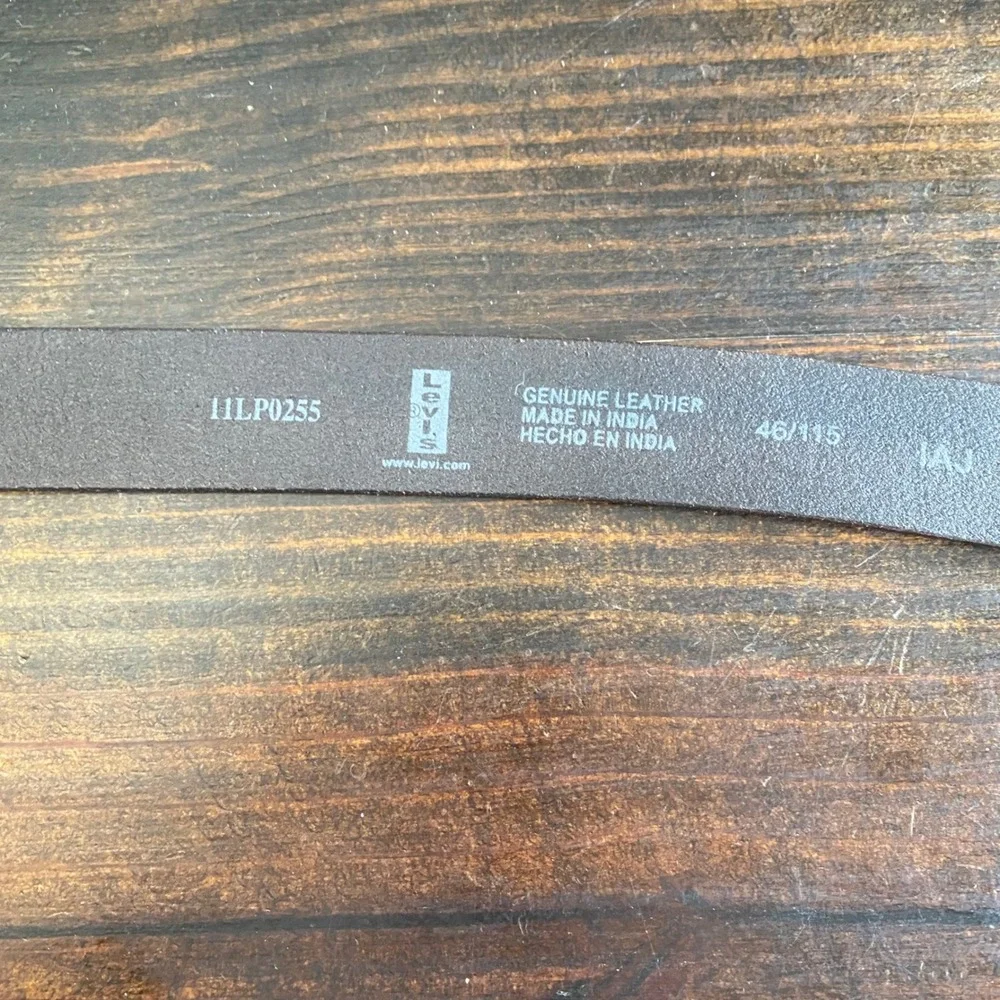 Levis Mens Brown Genuine Leather Distressed Casual Belt Silver Buckle 46